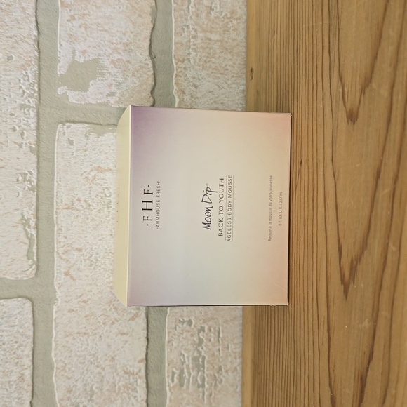 aksmitty01 Other - Moon Dip